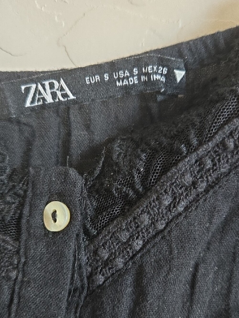 ZARA Black Lace-Trim Button Front Cami - Picture 2 of 5